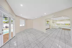 490 W 33rd Pl, Hialeah, FL 33012 - Photo 8