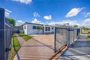 490 W 33rd Pl, Hialeah, FL 33012 - Photo 2