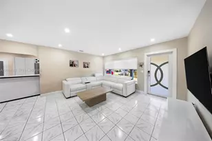 490 W 33rd Pl, Hialeah, FL 33012 - Photo 4