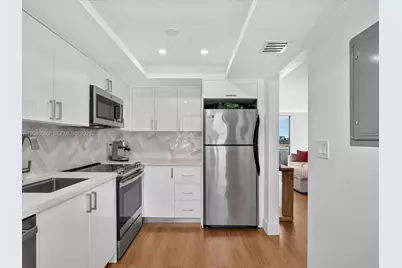 8201 Byron Ave #502, Miami Beach, FL 33141 - Photo 16