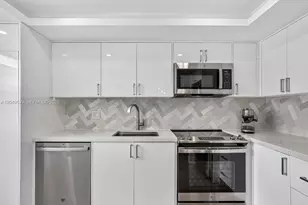 8201 Byron Ave, Miami Beach, FL 33141 - Photo 14