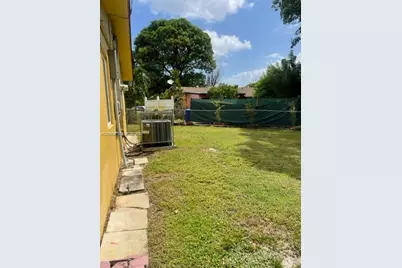 1400 NW 15th Ct, Fort Lauderdale, FL 33311 - Photo 8