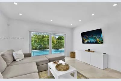 2195 SW 25th Ter, Miami, FL 33133 - Photo 14