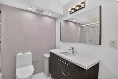 6039 Collins Ave #1624, Miami Beach, FL 33140 - Photo 20