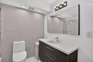 6039 Collins Ave, Miami Beach, FL 33140 - Photo 20