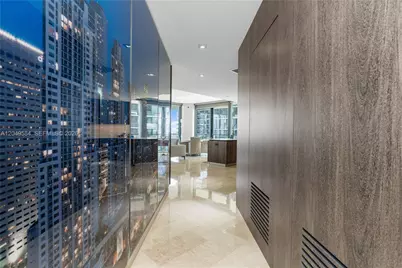 88 SW 7th St #2401, Miami, FL 33130 - Photo 22