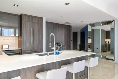 88 SW 7th St #2401, Miami, FL 33130 - Photo 36