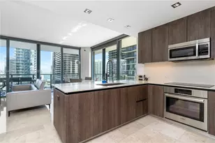 88 SW 7th St, Miami, FL 33130 - Photo 32