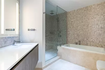 88 SW 7th St #2401, Miami, FL 33130 - Photo 10