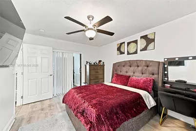 9858 NW 3rd St #9858, Plantation, FL 33324 - Photo 12