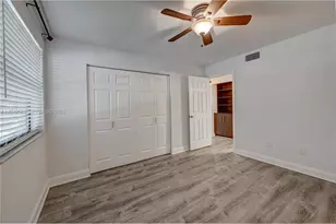 9858 NW 3rd St, Plantation, FL 33324 - Photo 16