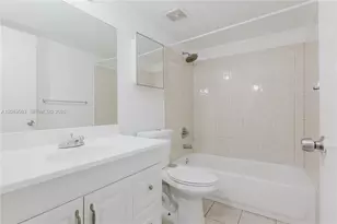 2020 NW 119th St, Miami, FL 33167 - Photo 16