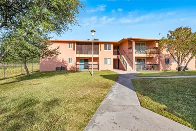 2020 NW 119th St #1122, Miami, FL 33167 - Photo 4