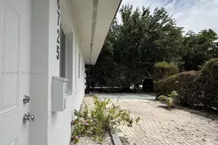 6723 NE Miami Pl, Miami, FL 33138 - Photo 16