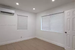 6723 NE Miami Pl, Miami, FL 33138 - Photo 4
