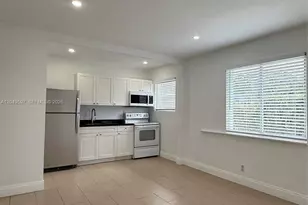 6723 NE Miami Pl, Miami, FL 33138 - Photo 10