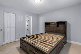 8871 NW 114th St, Hialeah Gardens, FL 33018 - Photo 24