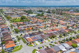 8871 NW 114th St, Hialeah Gardens, FL 33018 - Photo 42