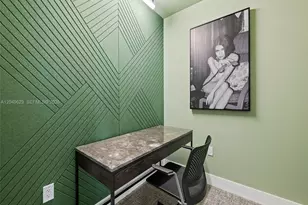 121 NE 5th St, Miami, FL 33132 - Photo 40