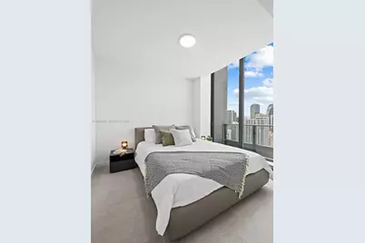 121 NE 5th St #3703, Miami, FL 33132 - Photo 8