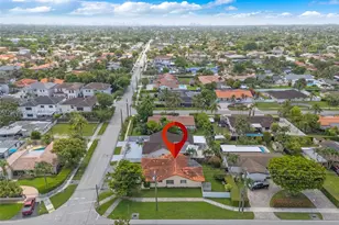 10190 SW 28th St, Miami, FL 33165 - Photo 2