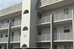 8135 Sunrise Lakes Blvd, Sunrise, FL 33322 - Photo 40