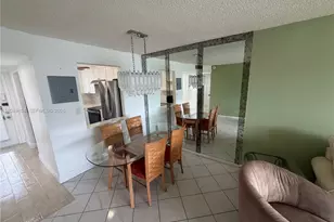 8135 Sunrise Lakes Blvd, Sunrise, FL 33322 - Photo 16