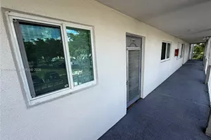8135 Sunrise Lakes Blvd, Sunrise, FL 33322 - Photo 36