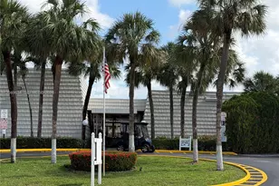 8135 Sunrise Lakes Blvd, Sunrise, FL 33322 - Photo 40