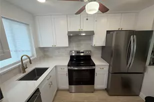 8135 Sunrise Lakes Blvd, Sunrise, FL 33322 - Photo 2