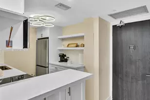 20301 W Country Club Dr, Aventura, FL 33180 - Photo 10