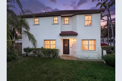 1073 NE 30th Ave, Homestead, FL 33033 - Photo 2