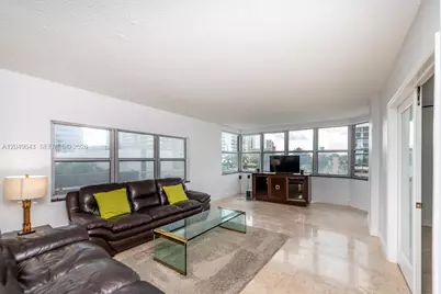 1985 S Ocean Dr #2Q, Hallandale Beach, FL 33009 - Photo 1