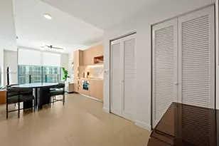 11 NE 6th St, Miami, FL 33132 - Photo 4