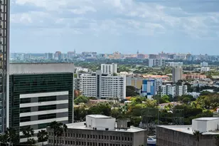11 NE 6th St, Miami, FL 33132 - Photo 28