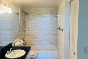 19601 E Country Club Dr, Aventura, FL 33180 - Photo 26