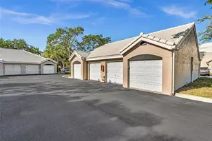 2851 N Oakland Forest Dr, Oakland Park, FL 33309 - Photo 34