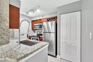 2851 N Oakland Forest Dr, Oakland Park, FL 33309 - Photo 2