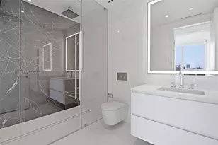 300 Biscayne Blvd Way, Miami, FL 33131 - Photo 22