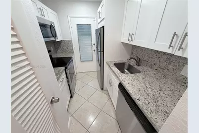 1328 Wiley St #207, Hollywood, FL 33019 - Photo 4