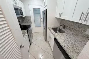 1328 Wiley St, Hollywood, FL 33019 - Photo 4