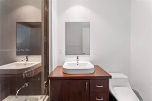 1040 Biscayne Blvd, Miami, FL 33132 - Photo 16