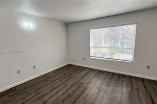 2485 NW 33rd St, Oakland Park, FL 33309 - Photo 4