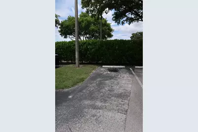 1401 SW 128th Ter #211H, Pembroke Pines, FL 33027 - Photo 2