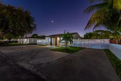 1720 NW 67th St, Miami, FL 33147 - Photo 4