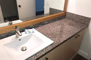 498 NW 165th St Rd, Miami, FL 33169 - Photo 12