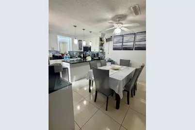 4804 Waterview Cir, Palm Springs, FL 33461 - Photo 8