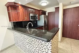 2899 Collins Ave, Miami Beach, FL 33140 - Photo 18