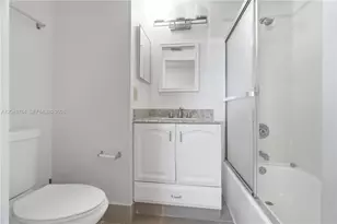 725 SW 148th Ave, Sunrise, FL 33325 - Photo 22