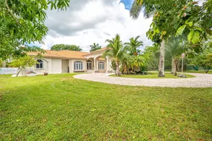18390 SW 200th St, Miami, FL 33187 - Photo 24